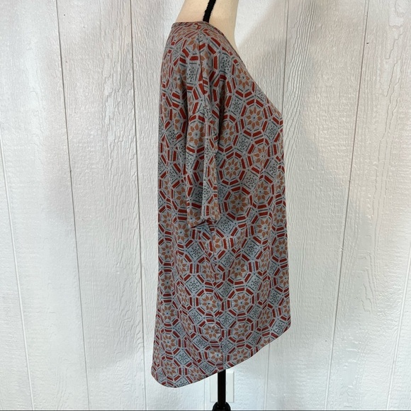 NEW Lularoe Irma Tunic Top Colorful Geometric Print XXS - Picture 3 of 10